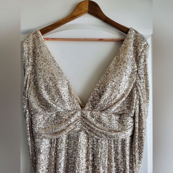 Plunging Neck V Back Sequin Gown - Picture 9 of 16